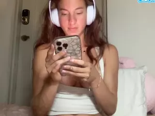 Stassie Summers's Live Sex Cam Show