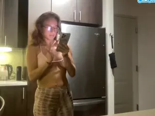Stassie Summers's Live Sex Cam Show