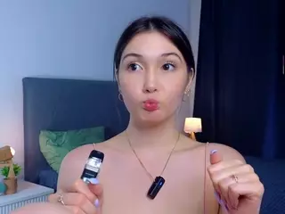 WandaHelme's Live Sex Cam Show