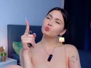 WandaHelme's Live Sex Cam Show