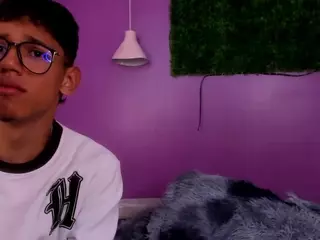 PamelaPricee's Live Sex Cam Show