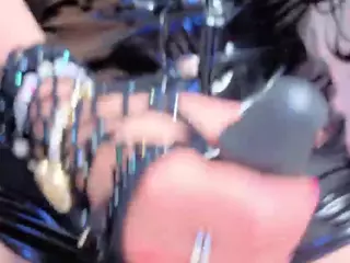 Guxplo's Live Sex Cam Show