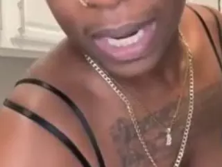Mochababy412's Live Sex Cam Show