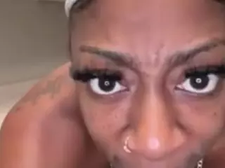 Mochababy412's Live Sex Cam Show