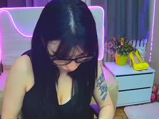 TianaRaya's Live Sex Cam Show