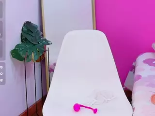 cutepetitee's Live Sex Cam Show