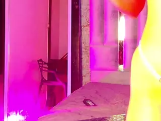 cutepetitee's Live Sex Cam Show