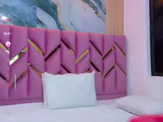 cutepetitee's Live Sex Cam Show