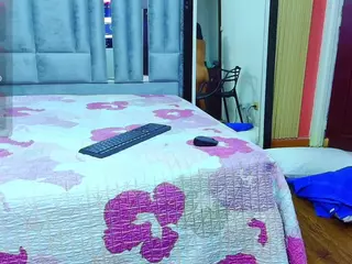 cutepetitee's Live Sex Cam Show