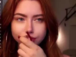LynneAxtell's Live Sex Cam Show