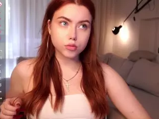 LynneAxtell's Live Sex Cam Show