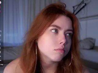 LynneAxtell's Live Sex Cam Show