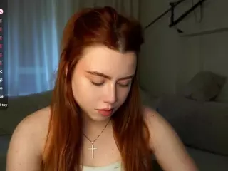 LynneAxtell's Live Sex Cam Show