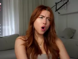 LynneAxtell's Live Sex Cam Show