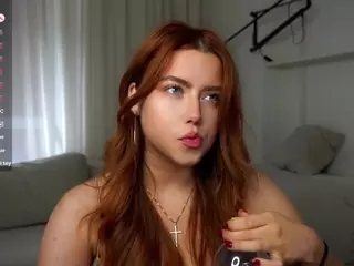 LynneAxtell's Live Sex Cam Show