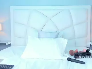 ZoeySnow's Live Sex Cam Show