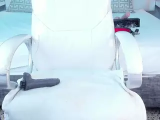 ZoeySnow's Live Sex Cam Show