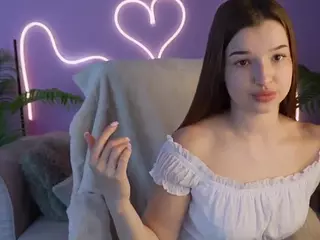 LovelyyLilu's Live Sex Cam Show