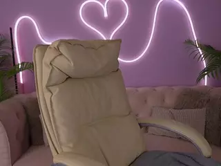 LovelyyLilu's Live Sex Cam Show