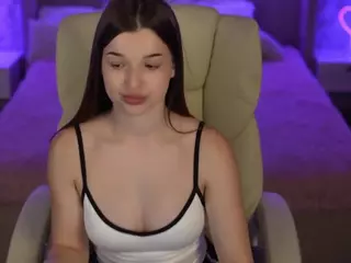LovelyyLilu's Live Sex Cam Show