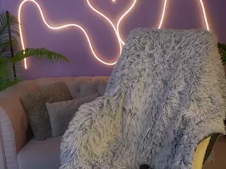 LovelyyLilu's Live Sex Cam Show