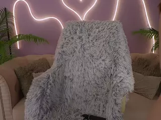 LovelyyLilu's Live Sex Cam Show