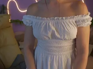 LovelyyLilu's Live Sex Cam Show