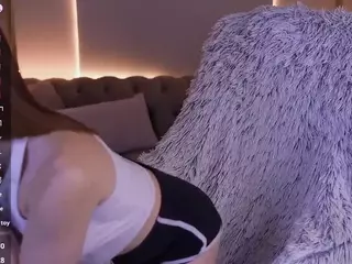 LovelyyLilu's Live Sex Cam Show