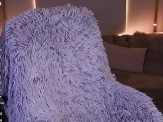 LovelyyLilu's Live Sex Cam Show