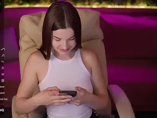 LovelyyLilu's Live Sex Cam Show