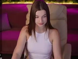 LovelyyLilu's Live Sex Cam Show