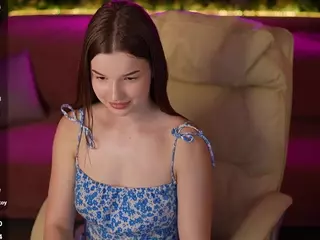 LovelyyLilu's Live Sex Cam Show