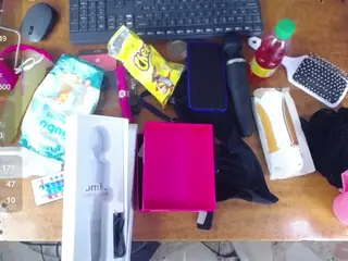 melany-babee's Live Sex Cam Show