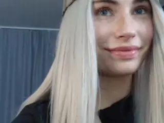 PieraVelvet's Live Sex Cam Show