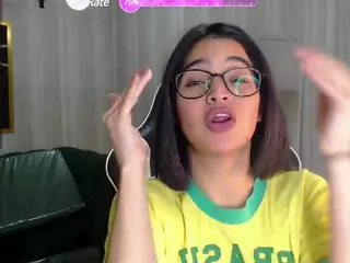 Clementine's Live Sex Cam Show