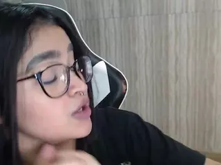 Clementine's Live Sex Cam Show
