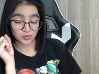 Clementine's Live Sex Cam Show