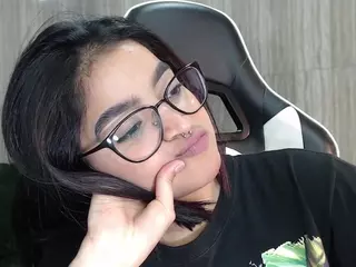 Clementine's Live Sex Cam Show