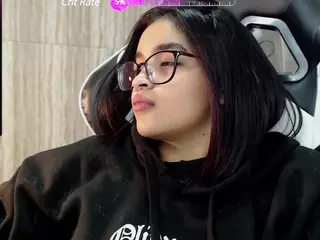 Clementine's Live Sex Cam Show