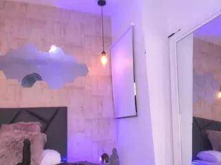 ValentiinaDiaz's Live Sex Cam Show