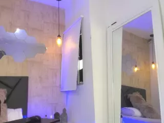 ValentiinaDiaz's Live Sex Cam Show