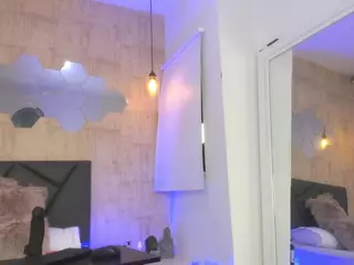 ValentiinaDiaz's Live Sex Cam Show