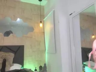 ValentiinaDiaz's Live Sex Cam Show