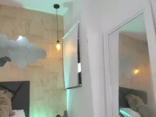 ValentiinaDiaz's Live Sex Cam Show
