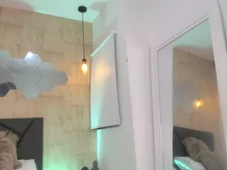 ValentiinaDiaz's Live Sex Cam Show