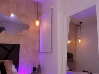 ValentiinaDiaz's Live Sex Cam Show