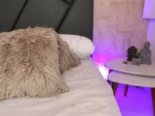 ValentiinaDiaz's Live Sex Cam Show