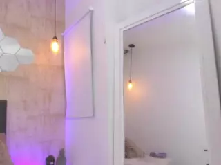 ValentiinaDiaz's Live Sex Cam Show