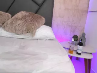 ValentiinaDiaz's Live Sex Cam Show