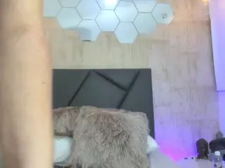 ValentiinaDiaz's Live Sex Cam Show